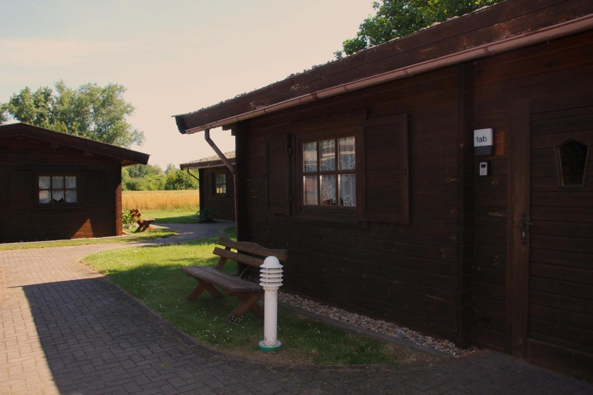 Abb Sportcenter Gaensefurth, Doppelzimmer Ohne Kueche, Standard Doppelzimmer Mit Kueche Hecklingen  Eksteriør billede